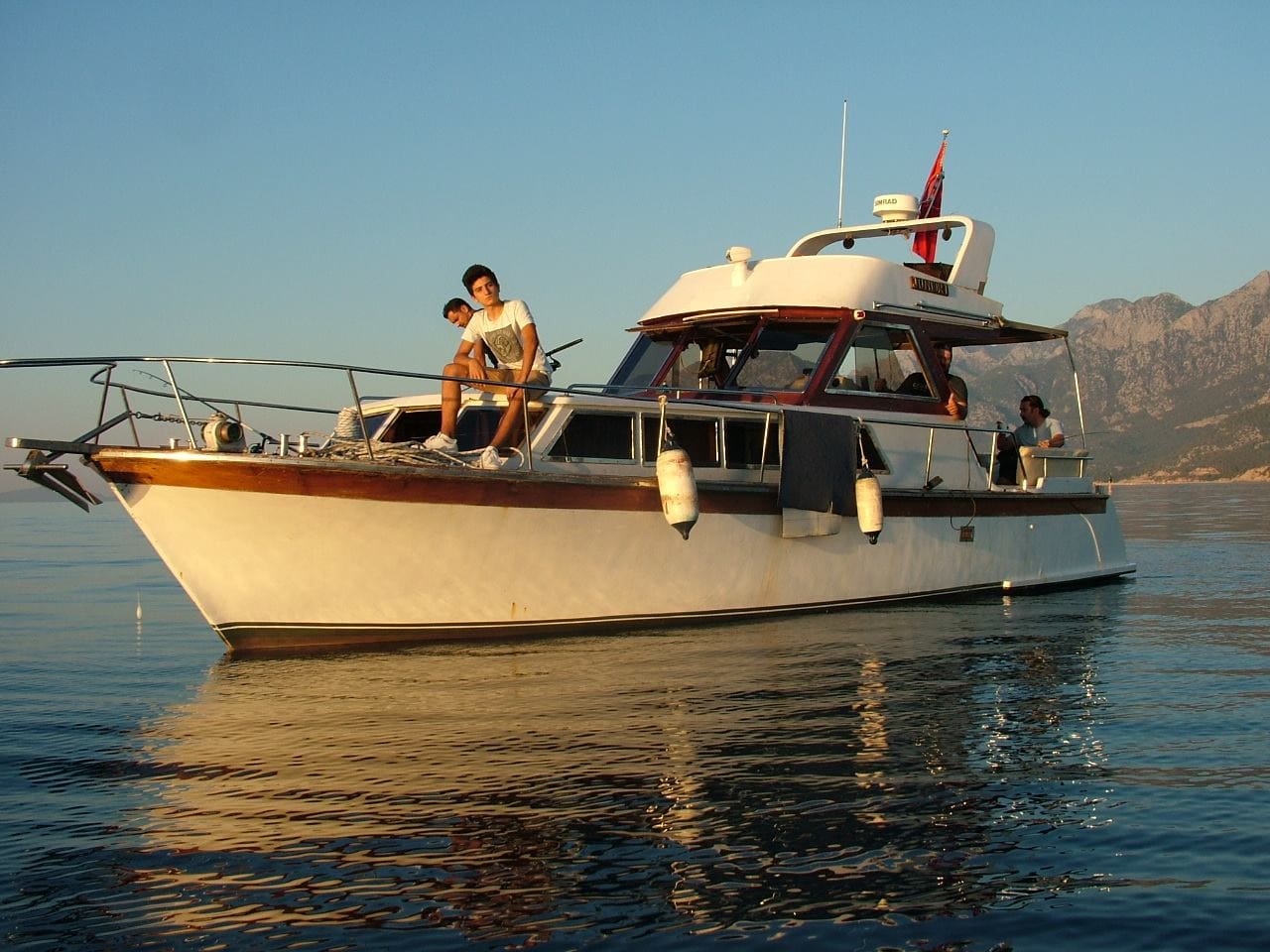 Poyraz Paşa Yatçılık – JUNIOR 1 Teknesi- Antalya Balık Avı Turları Poyraz Paşa Yatçılık - JUNIOR 1 Teknesi- Antalya Balık Avı Turları